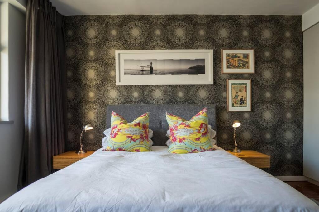 World Travellers Eclectic Apartment Cape Town Bagian luar foto