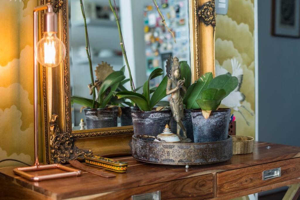 World Travellers Eclectic Apartment Cape Town Bagian luar foto