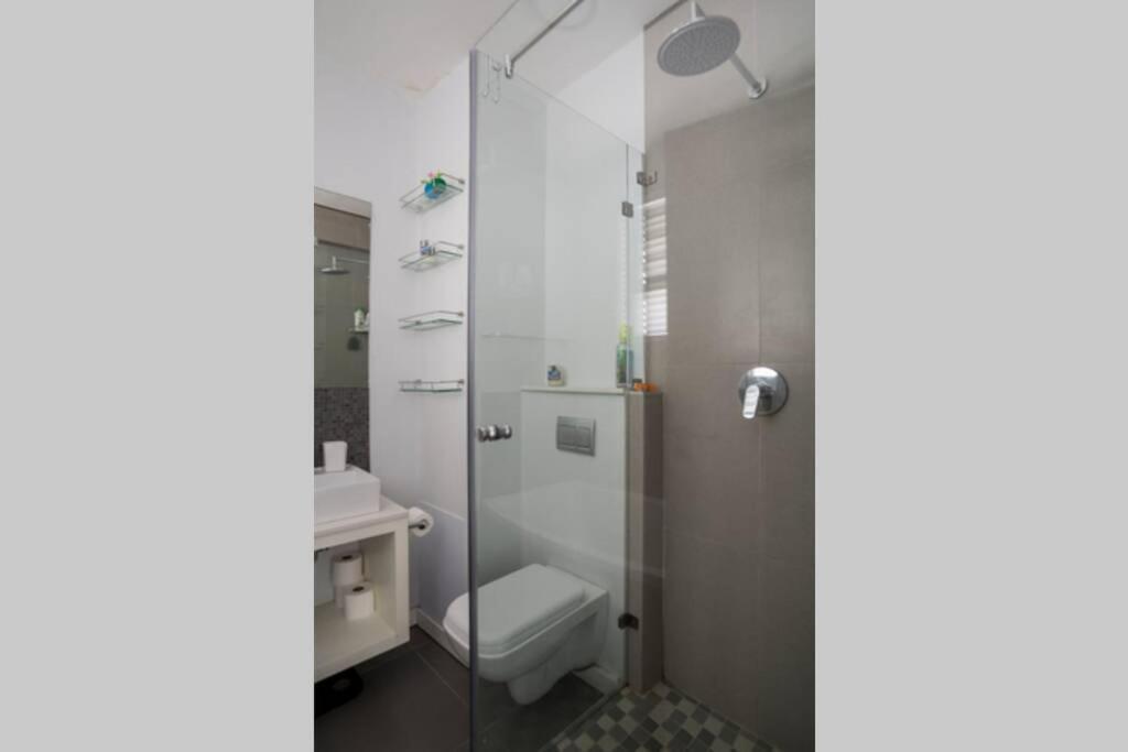 World Travellers Eclectic Apartment Cape Town Bagian luar foto