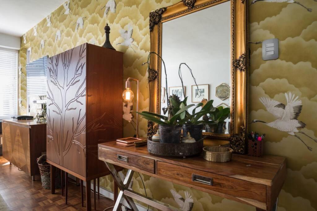 World Travellers Eclectic Apartment Cape Town Bagian luar foto